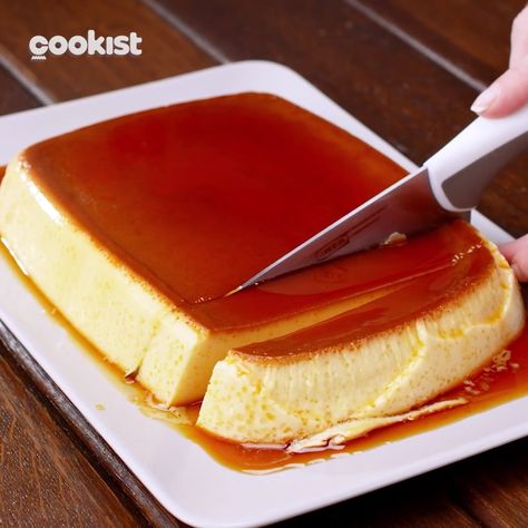 Cookist Wow - Cream caramel pudding: the secret to making it perfect! Caramel Flan, Classic French Desserts, Dessert Parfait, Cream Caramel, Caramel Pudding, Condensed Milk Recipes, Flan Recipe, Baked Cheese, Easy To Make Desserts