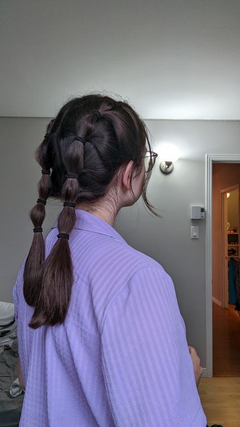 Two bubble ponytails for mid brown hair Two Bubble Ponytails, Bubble Braid Ponytail Short Hair, Mid Brown Hair, Brades Hair, Two Hairstyles, Ponytail Looks, Ponytail Hairstyle Ideas, Two Ponytails, Pony Hairstyles