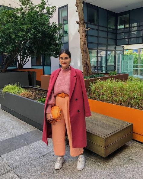 35 Edgy Work Outfits For Winter 2021-2022 - Styleoholic Fun Color Combinations Outfits, Winter Day To Night Outfits, Colorful Winter Outfits Street Styles, Colorful Work Wear, Colorful Boots Outfit, Drapey Outfit, Bright Color Fall Outfits, Colorful Fall Fashion, Quirky Teacher Outfits