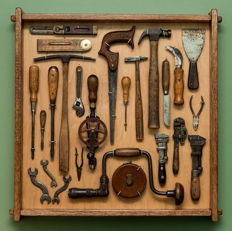 Displaying Old Tools, Antique Hand Tools Vintage, Display Antique Tools, Old Tool Display Ideas, Display Old Tools, Tool Display Ideas, Antique Tool Display Ideas, Vintage Tool Display, Antique Tools Display