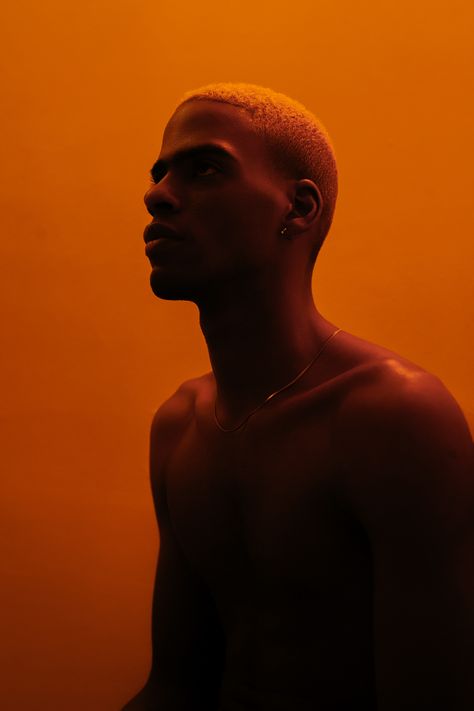 Burnt Orange Photoshoot, Creative Studio Portraits, Studio Photography Men, Flash Photography Studio, Colored Light Photography, Cinematic Portrait Photography, Black Portraits, Warm Photography, Portrait Male