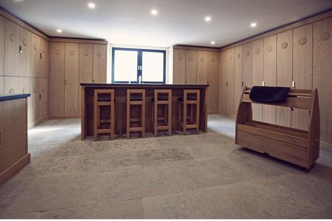 Forest Oaks Equestrian Stable, Forest Oaks Equestrian, Tack Room Lockers, Luxury Stables, Stables Interior, Tack Locker, Horse Tack Rooms, Equestrian Stables, Equestrian Barns