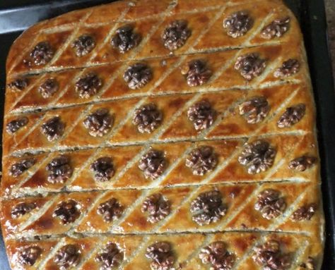 Armenian Baklava (Pakhlava) Recipe With Honey Armenian Dessert, Recipe With Honey, Baklava Recipe, Armenian Recipes, Easter Bread, Flatbread Recipes, Bread Recipes Sweet, Honey Recipes, Potatoe Salad Recipe