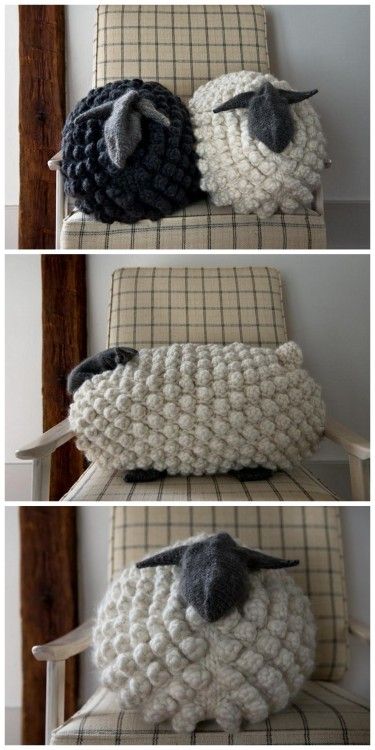 DIY Giant Knit Bobble Sheep Pillow Free Pattern This knit... Bobble Stitch Tutorial, Knitted Sheep, Sheep Pillow, Diy Tricot, Hantverk Diy, Confection Au Crochet, Stitch Tutorial, Crochet Cushions, Bobble Stitch