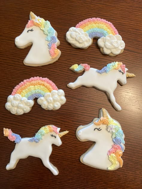 Unicorn Cutout Cookies, Unicorn Cookies Buttercream, Unicorn Head Cookies Decorated, Unicorn And Rainbow Cookies, Unicorn Royal Icing Cookies, Unicorn Sugar Cookies Royal Icing, Pinkalicious Cookies, Unicorn Decorated Cookies, Unicorn Cookies Decorated