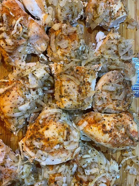 How to Make Freeze Dried Chicken and Onions | Get Better Wellness Chicken And Onions, Freeze Dried Chicken, Freeze Dried Food Storage, Freeze Dried Meat, Chicken Quarters, Freeze Dryer, Moroccan Chicken, Dried Food, Chicken Breast Seasoning