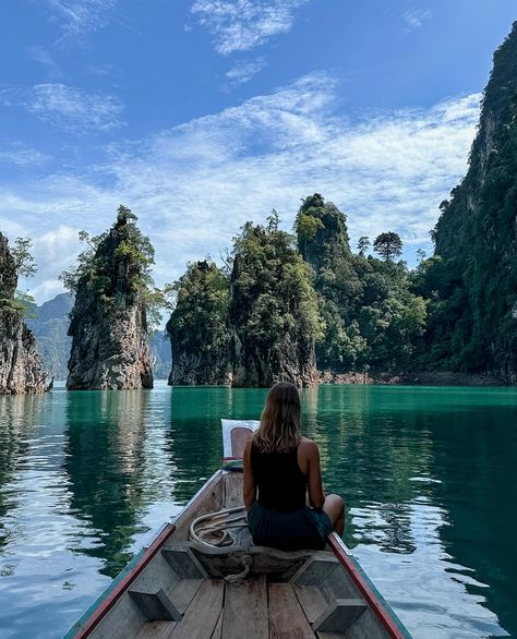 Forever dreaming of Khao Sok National Park, Thailand 🌴 A glowing lake surrounded with towering limestone mountains, Khao Sok is home to one of the world’s oldest rainforests. With incredible wildlife, breathtaking scenery and plenty of fun activities, this destination is NOT to be missed! How to visit: How long to stay? Minimum one night on the lake and a night either side in Khao Sok town. Where to stay? @khaosokparadise in town. They helped me book a 1 night stay at Keeree Warin Raft Hous... Glowing Lake, Thailand Activities, Khao Sok National Park, Breathtaking Scenery, 1st Night, Travel South, 2025 Vision, 5 Months, East Asia