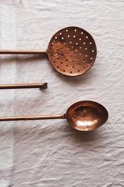 Copper Utensils, Copper Pots, Copper Kitchen, New Classic, Spoons, Kitchen Accessories, Home Accessories, Kitchen Decor, Sweet Home