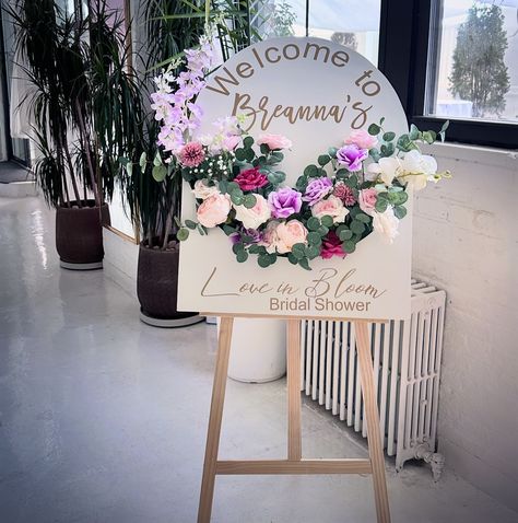 Welcome sign customized for you 💜 #welcomesign #flowerbox #flowerdesign #flowerarrangement #sittingchart #customvinyl #blessed #selena #newyork #brooklyn #newjersey #eventplanner #partyplanner #decorations #partydecorations #flowerart #flowers #balloonstylist #balloondecorideas #balloonartist #balloonart #entrancedecor Flowerbox Welcome Sign, Entrance Decor, Flower Box, Balloon Art, Custom Vinyl, Flower Boxes, Party Planner, Welcome Sign, Flower Designs