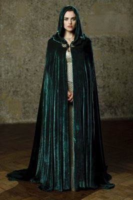 Merlin - Lady Morgana Bail Organa, Green Cloak, Jimmy Smits, Bridal Coat, Wedding Cloak, Star Wars Fashion, Yennefer Of Vengerberg, Star Wars Costumes, Bridal Wrap