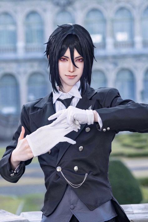 Sebastian Michaelis Cosplay, Ciel Cosplay, Black Butler Undertaker, Black Butler Cosplay, Anime Cosplay Ideas, Black Butler Sebastian, Black Butler Characters, Black Butler Ciel, Sebastian Michaelis