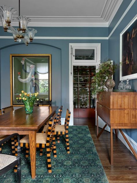 Formal Dining In Kitchen, Eclectic Traditional Dining Room, Dining Room Eclectic, Environmental Aesthetic, Formal Dining Room Decor, Dining Room Formal, Eclectic Traditional Decor, Blue Dining Room, Game Chairs