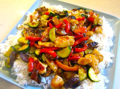 Chicken, Zucchini, Eggplant Stir Fry Thailand Apartment, Apartment Cooking, Zucchini Stir Fry, Eggplant Stir Fry, Chicken Eggplant, Thai Eggplant, Wok Recipes, Eggplant Zucchini, Eggplant Dishes