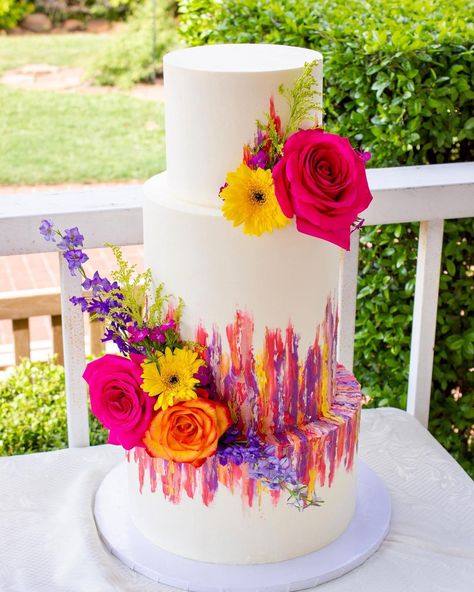 Bright Cake Flowers, Bright Flower Wedding Cake, Bright Wedding Cakes, Wedding Cake Colourful, Pride Wedding Cake, Colorful Flower Cake, Werewolf Wedding, Bright Wedding Cake, Vibrant Wedding Cake