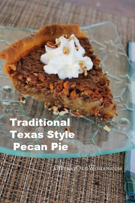 Texas Pecan Pie Recipe, Texas Pecan Pie, Holiday Pies Recipes, Holiday Dessert Table, Butter Desserts, Southern Pecan Pie, Recipes Brownies, Cookie Board, Pie Easy