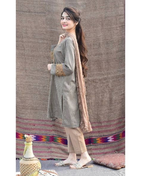 27.4k Likes, 650 Comments - Kainat Faisal (@kainat_blogs8) on Instagram: “Wearing @minsa.pk  @minsa.pk  @minsa.pk” Kainat Faisal, Latest Maxi Dresses, Pakistani Fashion Casual, Stylish Short Dresses, Women Blouses Fashion, Pakistani Dresses Casual, Salwar Kamiz, Beautiful Maxi Dresses, Casual Wear Dress