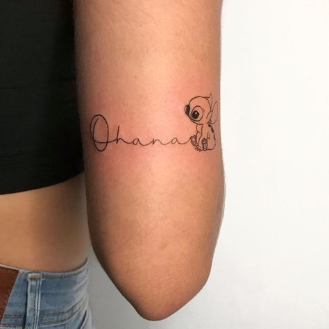 Stitch Wrist Tattoo, Stitch Ohana Tattoo Ideas, Small Tattoo Disney, Small Lilo And Stitch Tattoo, Disney Tattoo Stitch, Tiny Stitch Tattoo, Ohana Tattoo Stitch, Tattoos For Women Disney, Small Ohana Tattoo Ideas