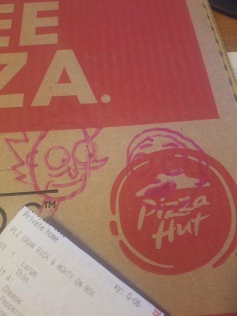 Pizza Hut delivery dude really delivered! Big Dinner Box Pizza Hut, Pizza Hut Book It, Pizza Hut Supreme Pizza, Pizza Hut Delivery, Michael B Jordan, Pizza Meme Humor, Pizza Hut, Pizza, Book Cover