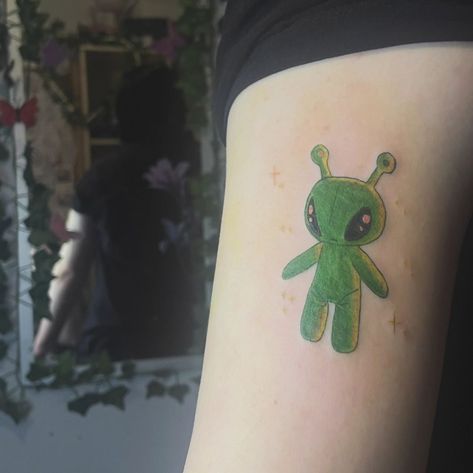 Ikea alien plushie Alien Plushie Ikea, Ikea Alien Drawing, Ikea Alien Pfp, Ikea Alien Plush, Cute Alien Tattoo, Ikea Alien, Ikea Plushies, Ikea Plush, Alien Tattoos