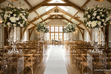 Urn Flower Arrangements, Uk Wedding Venues, Hyde House, Rustic Ceremony, Cotswold Wedding, Wedding Venues Indoor, Wedding Venues Uk, Grey Runner, Cotswolds Wedding