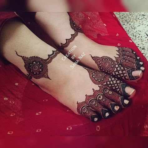 Foot Mehndi Designs, Mehndi Designs Finger, Leg Mehendi, Henna Hand Designs, Kashee's Mehndi Designs, Foot Mehndi, Feet Mehndi, Leg Mehndi, Finger Henna Designs