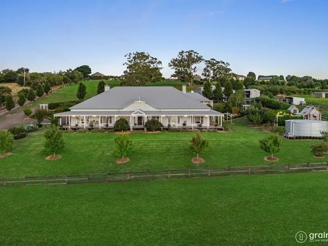 Australian Farmhouse, Australian Country House Farmhouse, Australian Farmhouse Exterior Country Homes, Australian Homestead House Plans, Heritage Homes Australian Exterior, Acerage Homes, Australian Country Houses, Acreage Living, Dream Barn Stables