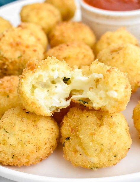 Italian Rice Balls Recipe, Italian Rice Balls, Rice Balls Recipe, Greek Breakfast, Arancini Recipe, Best Potato Recipes, Lenten Recipes, Italian Rice, Cheesy Rice