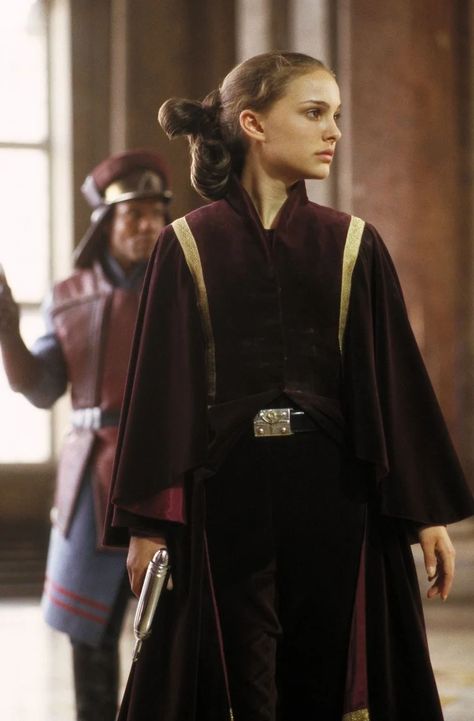 Trisha Biggar, Natalie Portman Star Wars, Star Wars Outfit, Disfraz Star Wars, Star Wars Padme Amidala, Queen Amidala, Star Wars Padme, Jean Reno, Phantom Menace