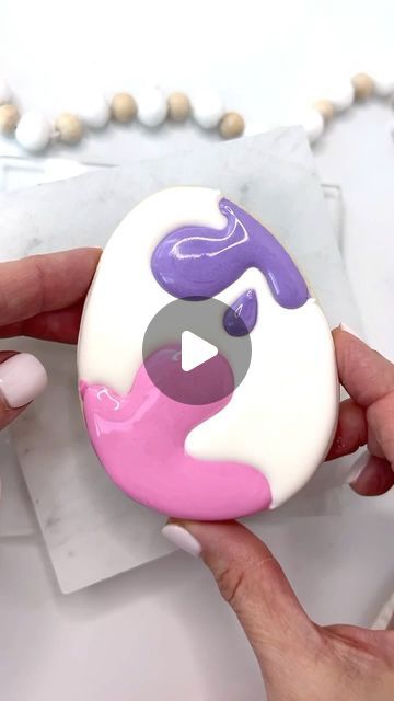 Summer Deepe-Cookie Biz Expert on Instagram: "This plastic egg cookie from our “Painting Eggs” set from February Cookie Classes to Class is the cutest ever and perfect for beginners! Cutter by @thesprinklefactory #nextlevelcookieclub #cookiedecoratingvideo #cookiesforoccasion #decoratedcookie #royalicingcookiedecorating #summerssweetshoppe #edibleart #cookiedecorator #royalicing #cookier #decoratedsugarcookies #instacookies #diytop #flashesofdelight #onlinecookieclass #cookieclasses #cookiesofinstagram #creators #timelapse #buzzfeedfood #tutorial #cookietutorial #videooftheday #cookievideo #cookiedecoratingvideo #satisfyingvideo #oddlysatisfying" Decorated Egg Cookies, Egg Sugar Cookies Decorated, Easter Egg Sugar Cookies Decorated, Easter Egg Cookies Royal Icing, Easter Sugar Cookies With Royal Icing, Egg Sugar Cookies, Easter Egg Cookies Decorated, Easter Sugar Cookies Decorated, Easter Egg Sugar Cookies