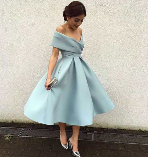 #dress#inspiration Pleated Party Dress, Bespoke Wedding Dress, Prom Dresses Two Piece, Beauty Dress, Vestidos Vintage, Tea Length Dresses, Prom Dresses Ball Gown, Prom Dresses Lace, Prom Dresses Blue