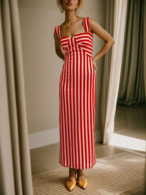 Sleeveless Midi Dress, Midi Dress Sleeveless, Mode Inspiration, Look Fashion, Spring Summer Fashion, Square Neck, Fashion Inspo Outfits, Dress To Impress, A Woman