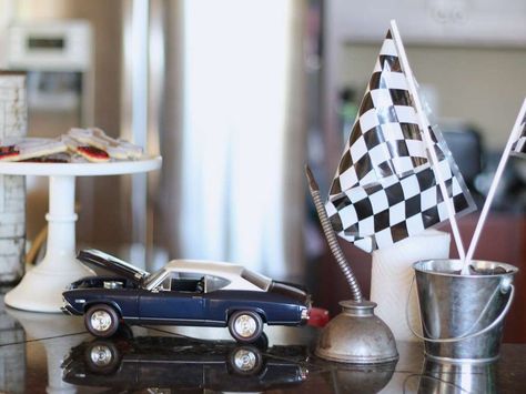 Garage Birthday Party, Cars Birthday Party Ideas, Vintage Car Birthday, Vintage Car Party, Classic Cars Birthday Party, Classic Garage, Classic Car Garage, Cars Birthday Party, Garage Party