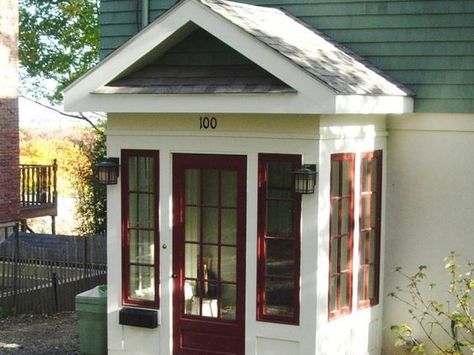 25+ best Small Enclosed Porch ideas on Pinterest | Veranda ideas ... Small Enclosed Porch, Veranda Ideas, Enclosed Front Porches, Screened In Porch Diy, Screened Porch Decorating, Porch Kits, Diy Porch Decor, Screened Porch Designs, Enclosed Porch