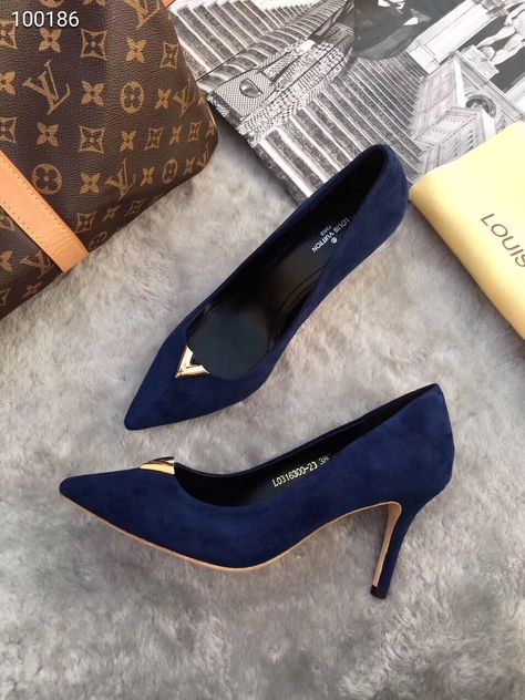 Luis Vuitton Shoes Woman, Louis Vuitton Shoes Women, Heels Louis Vuitton, Elegant Shoes Heels, Louis Vuitton Pumps, Louis Vuitton Heels, Designer Shoes Women, Handbags Chanel, Hak Tinggi