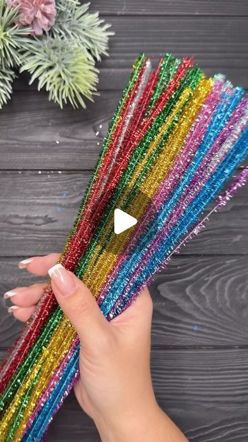 Viktoriia Kazaku - Viki Studio DIY 🇺🇦🇨🇦 on Instagram: "Easy Christmas Craft Idea! Christmas Star ✨
#christmas #christmasdecor #christmasdecorations
#christmas2024 #craftideas #fyp
#fypジ" Diy Christmas Tree Topper Kids, Kids Christmas Crafts Popsicle Sticks, Pipe Cleaner Stars, Pipe Cleaner Star Ornament, Christmas Craft With Pipe Cleaners, Easy Kids Christmas Ornaments, Easy Diy Christmas Tree Ornaments, Kids Christmas Crafts Easy Simple, String Christmas Tree Craft