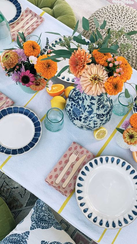 Summer Table Scape, September Tablescapes, Spring Table Scape, Spring Garden Party, Spring Dinner, Dinner Party Summer, Tablescape Ideas, Tablescape Inspiration, Spring Tablescapes