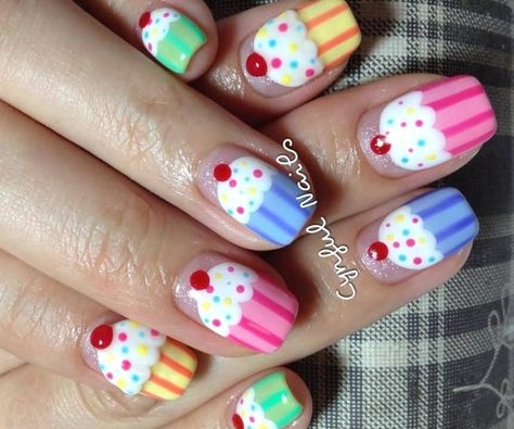 Cupcake Nail Art, Rockabilly Nails, Cupcake Nails, Spring Nail Design, Birthday Nail Art, Birthday Nail Designs, Art Designs Ideas, Med Tech, Spring Nail Designs