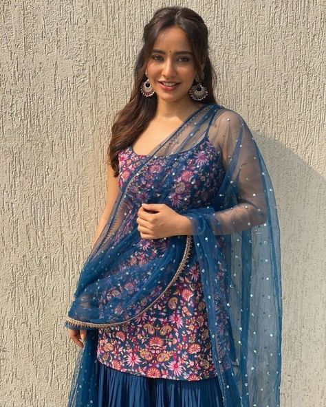 Hairstyle For Salwar Suit, Blue Sharara Outfit, Hairstyles With Sharara Suit, Blue Suits Women Indian, Navy Blue Sharara, Blue Salwar Suit, Blue Sharara Suit, Kurti Ideas, Blue Sharara