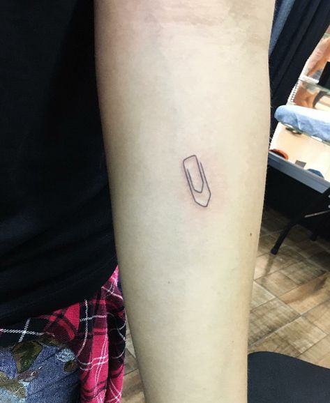 minimalist paperclip tattoo Paper Clip Tattoo, Paperclip Tattoo, Tattoo Stick N Poke, J Tattoo, Stick N Poke, Jellyfish Tattoo, Clever Tattoos, Family Tattoo, Stick N Poke Tattoo