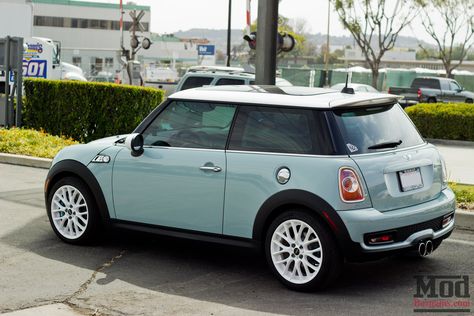 Blue Mini Cooper, Mini Copper, First Cars, White Rims, Mini Cooper Countryman, Minty Fresh, Car Goals, Mc Laren, Dirt Track Racing