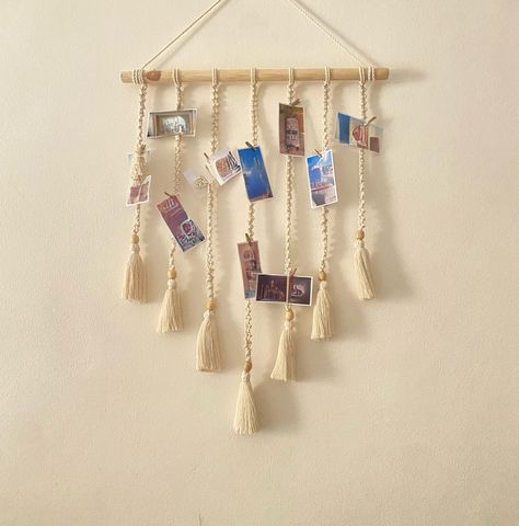 macrame photo hanger ✨✨✨ size 50 cm #macrame #macramé #macramephotohanger #macramelove #photohanging #smallbusiness Decorative Stairs, Photo Ladder, Macrame Photo Hanger, Ladder Hanger, Macrame Strap, Photo Hanger, Photo Polaroid, Polaroid Photo, Polaroid Photos