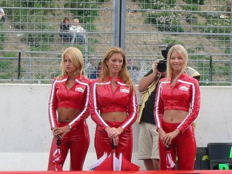 F1 Grid Girls, F1 Grid, Ford Gt40, Grid Girls, Halloween Costume, Ferrari, Camel, Halloween Costumes, Dress Up