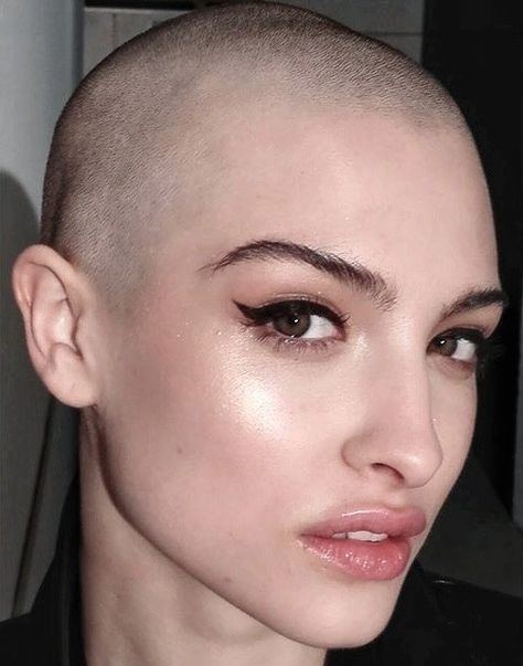 Sleek Pixie, Buzz Cut Women, Alopecia Hairstyles, Shaved Hair Women, Shaved Hairstyles, Bald Men Style, Shaved Head Women, Half Shaved Hair, Buzzed Hair