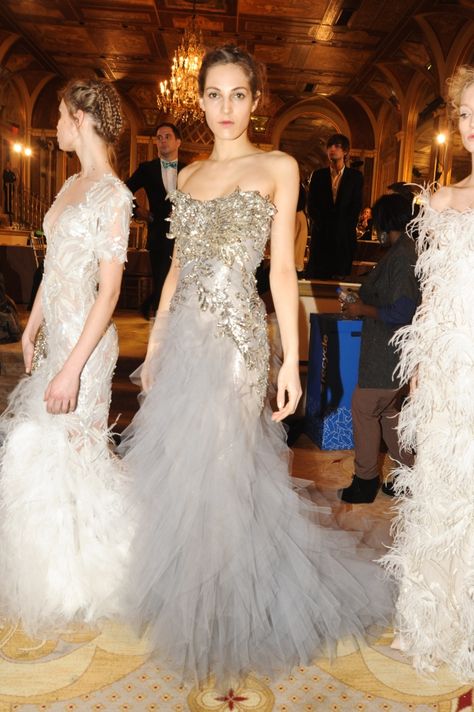 Marchesa - stunning gown Princess Fantasy, Beautiful Ball Gowns, High Fashion Couture, Bridesmaid Colors, Mens Fashion Wedding, Most Beautiful Dresses, Stunning Gowns, Gorgeous Gowns, Designer Gowns