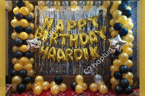 balloon birthday decoration Black And Golden Decoration Party, Black Golden Ballons Decoration, Gold And Black Balloons Decoration, Golden And Black Balloon Decoration, Black And Golden Birthday Decoration, Black And Gold Balloon Decorations, Teachers Day Decoration, Golden Balloons, 40th Birthday Balloons