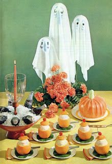 1960s Halloween, Vintage Halloween Images, Halloween Collectables, Halloween Ii, Living Magazine, Fall Halloween Decor, Halloween Home Decor, Halloween Stickers, Retro Halloween