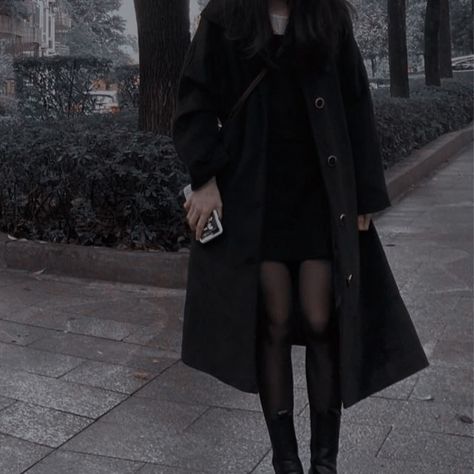 Dark Academia Outfit Women, Dark Academia Outfit Aesthetic, Academia Aesthetic Fashion, Academia Outfits Aesthetic, Dark Academia Aesthetic Outfit, Wednesday Outfit, Academia Aesthetic Outfit, Dark Academia Outfits, Dark Academia Outfit