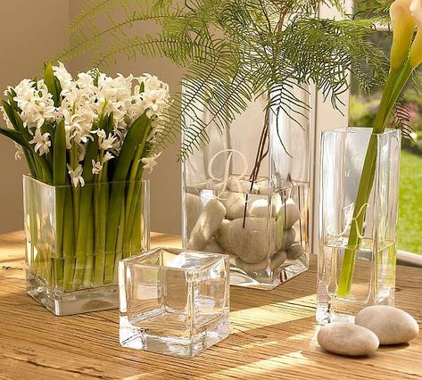 simple glass vases  in varying sizes - catch them on sale at Michaels or Hobby Lobby to have on hand when a fresh flower urge hits you. Pottery Barn Look, Simple Table Decorations, Square Glass Vase, Contemporary Vases, Square Vase, Glass Flower Vases, Simple Table, Deco Floral, Vase Centerpieces