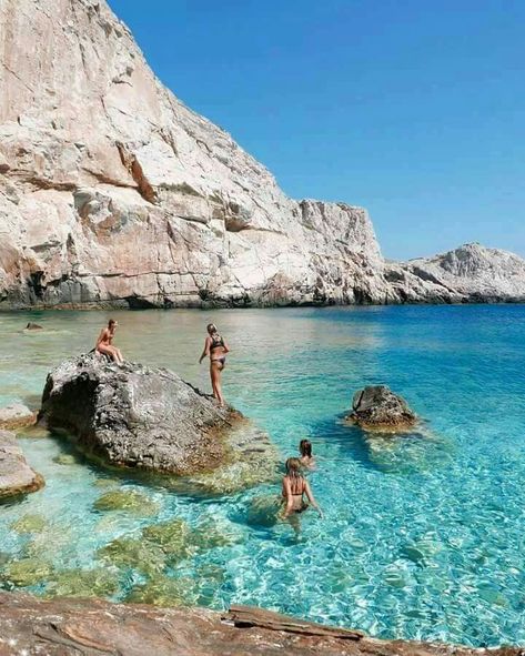 Ios island, Cyclades, Greece Discover the world of Alexis & Sophie on alexis-and-sophie.com and get your #fairytaleskincare Los Greece, Greece Water, Aloita Resort, Ios Greece, Cavo Tagoo Mykonos, Greek Islands To Visit, Greece Aesthetic, Greek Island Hopping, Best Greek Islands