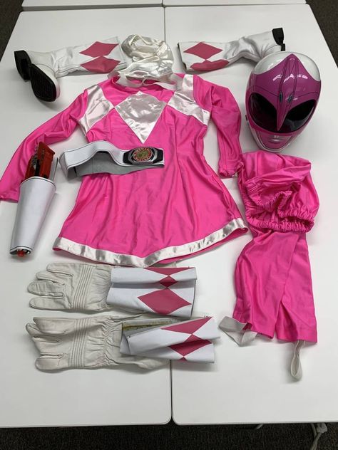 Power Rangers Outfits, Kimberly Hart, Sweet 16 Outfits, Power Rangers Cosplay, Power Rangers Costume, Pink Power Rangers, Pink Costume, Mighty Morphin Power Rangers, Group Halloween Costumes